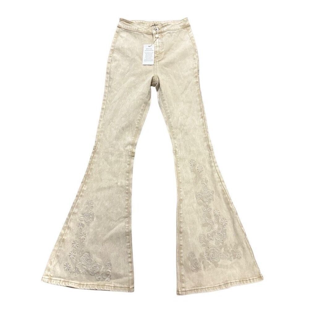 Chelsea & Violet beige flared high waisted pants size 25